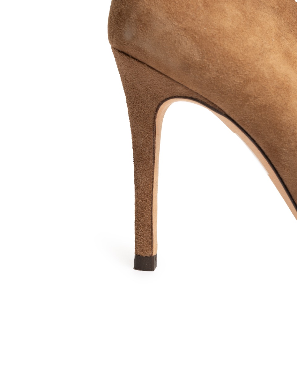 Carolina Herrera cut-out beige suede ankle boots thumbnail