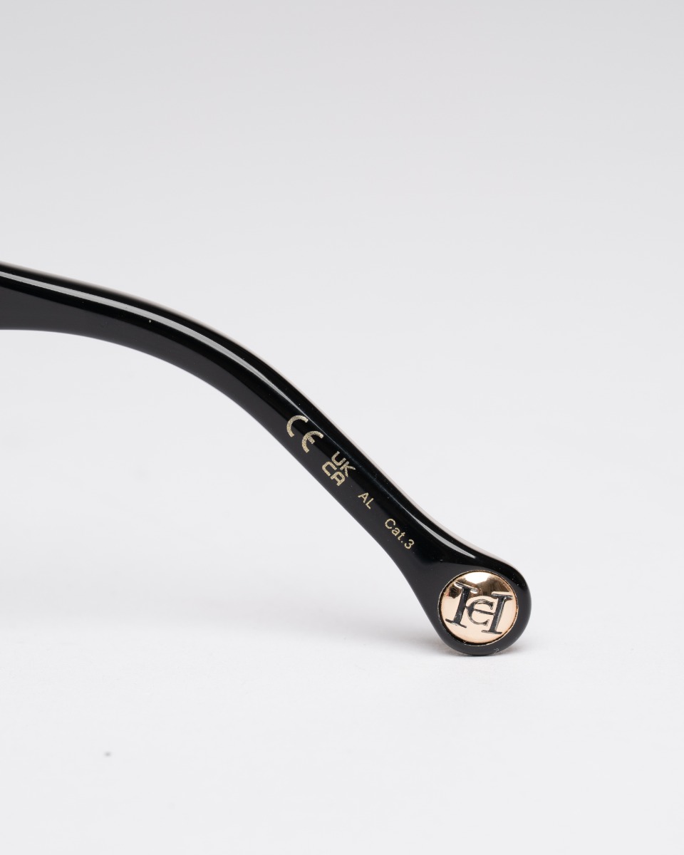 Carolina Herrera Her oversized sunglasses thumbnail