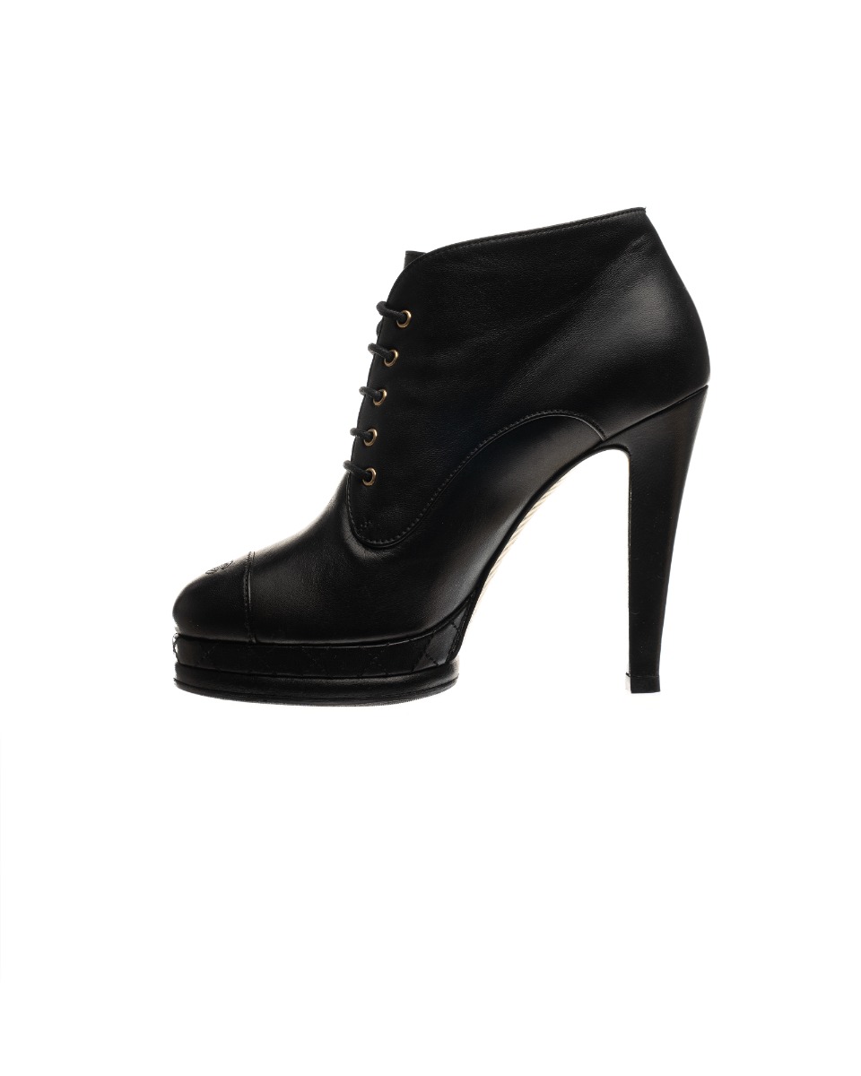 Chanel "CC" toe-cap logo platform pump heels thumbnail