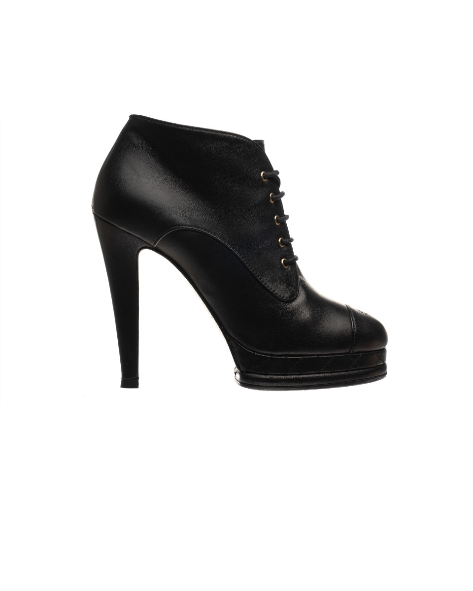 Chanel "CC" toe-cap logo platform pump heels thumbnail