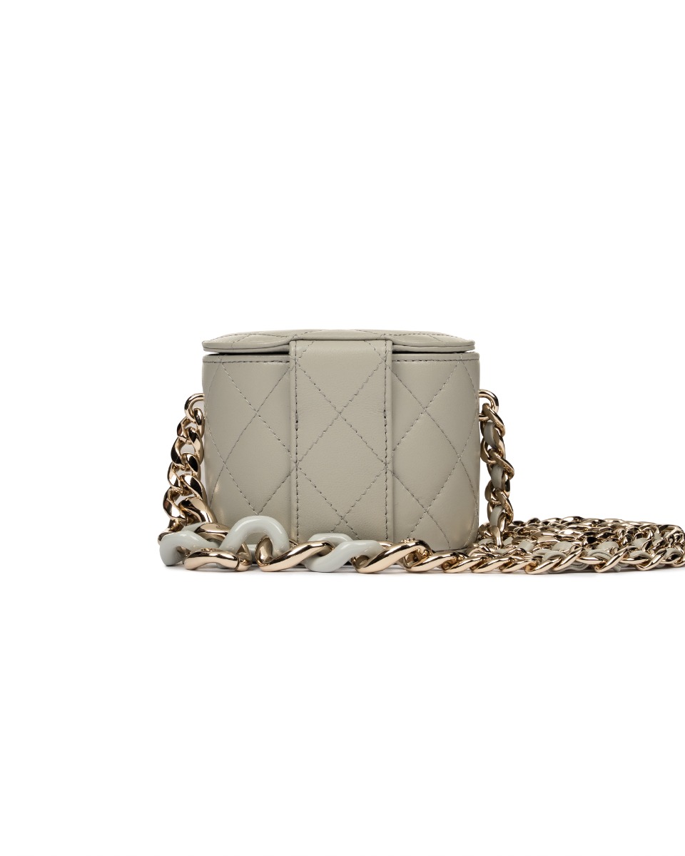 Chanel Rasin quilted chain vanity case bag thumbnail