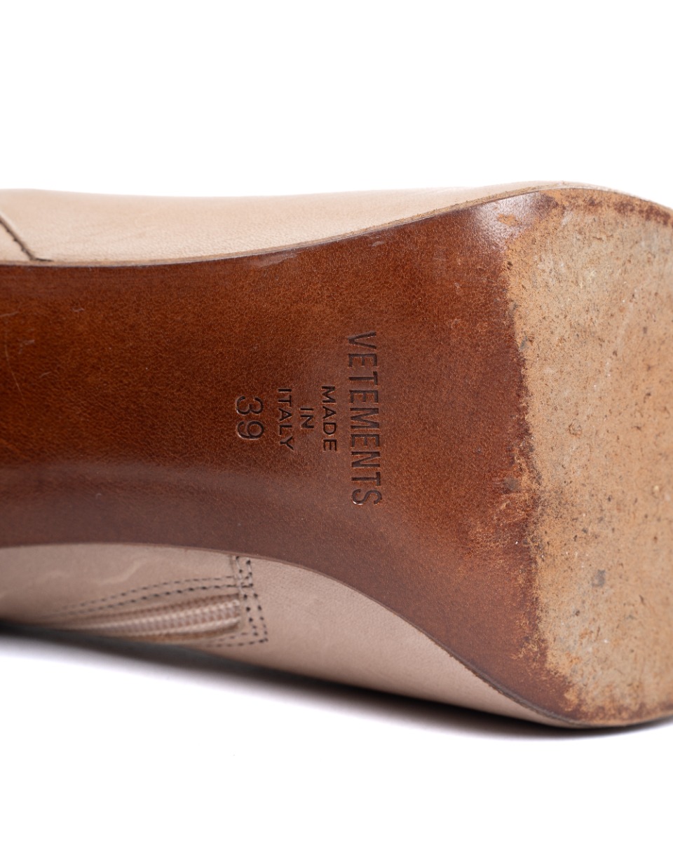 Vetements Reflector leather ankle beige boots thumbnail